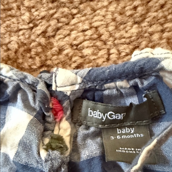 GAP Baby Blue Checkered Top with Floral Accents - Picture 2 of 3